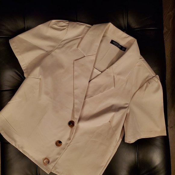 NASTY GAL Cropped Dress Shirt - Picture 2 of 5